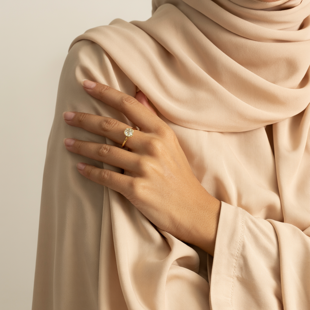 خاتم لي جين من الذهب