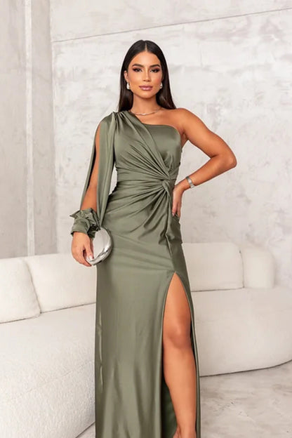 Alison - Elegant Slit Maxi-Dress